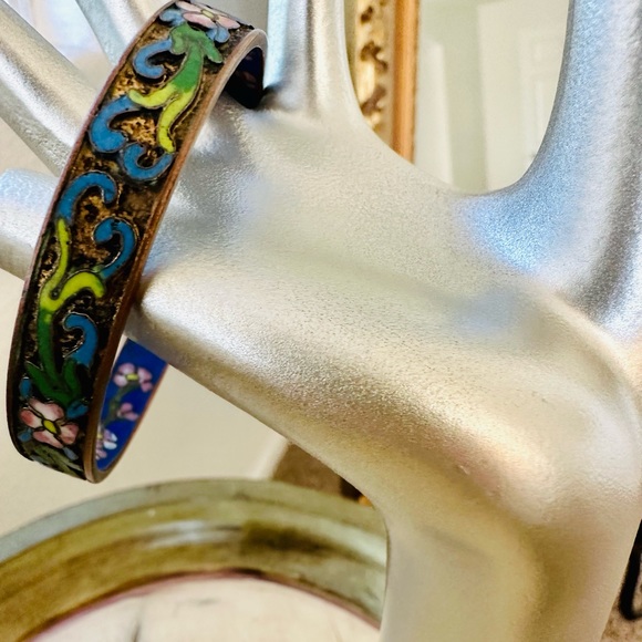 Vintage Champleve Enamel Floral Bangle Bracelet - Picture 15 of 15